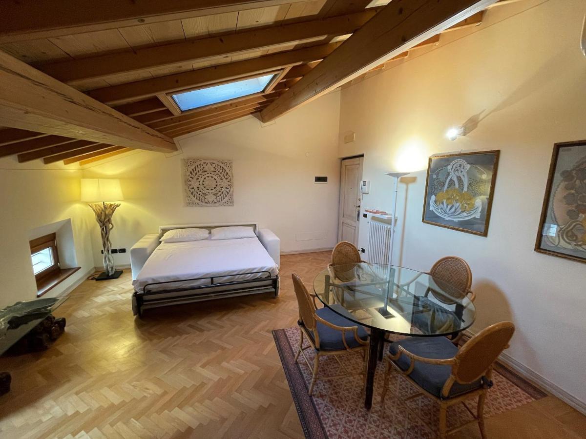 Apartmán Attic 1 Centro Storico Peschiera del Garda Exteriér fotografie
